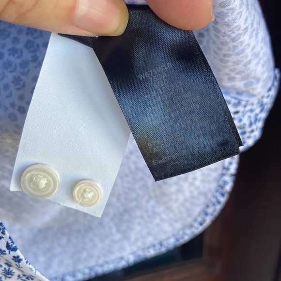 John Varvatos ⭐️‎ USA slim fit floral bttondown. 97% cotton. Size M - Picture 5 of 6